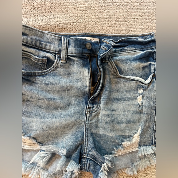 Blue Jean Shorts with Distressed Raw-Edge Hem - Picture 2 of 5
